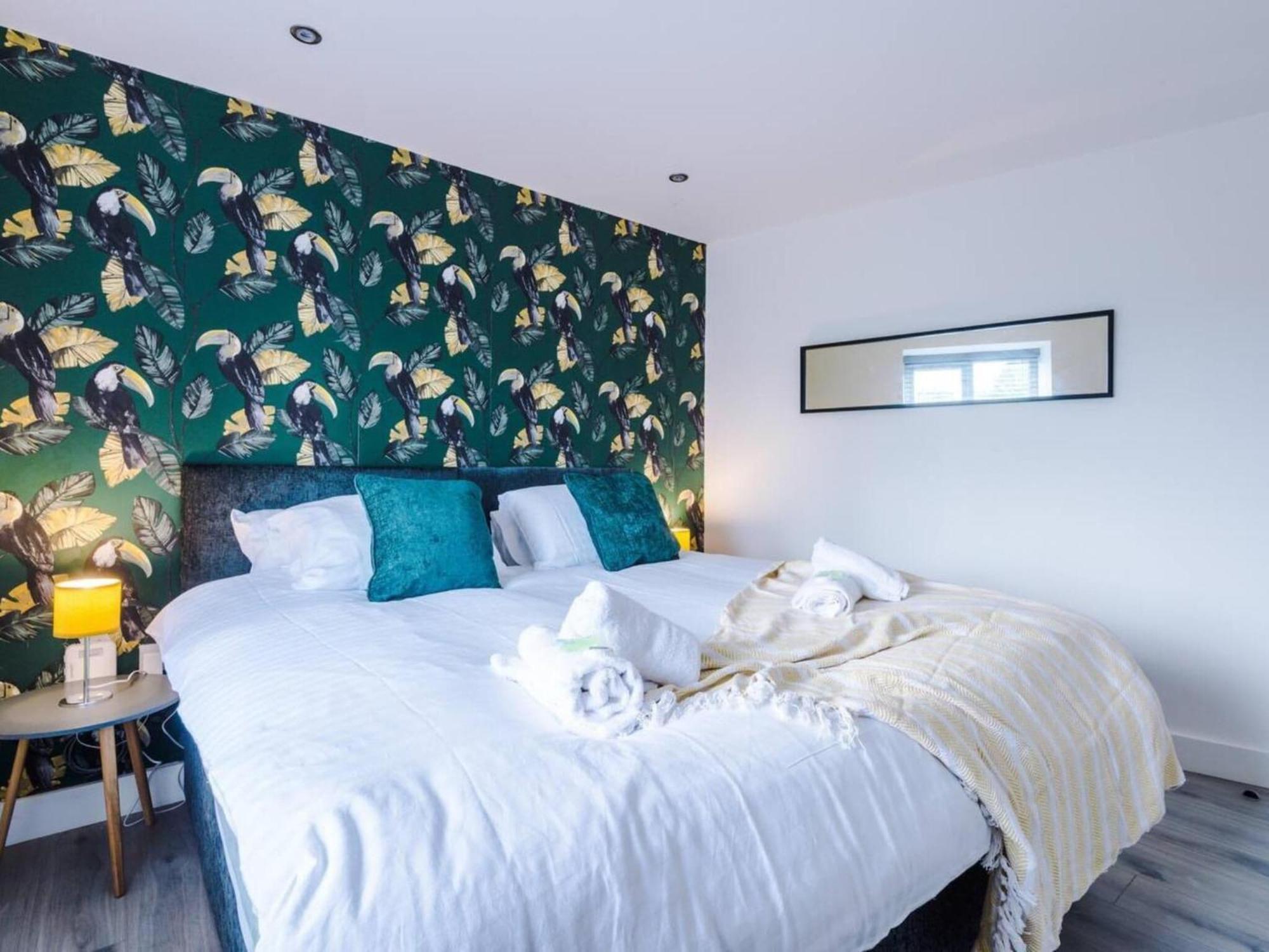The Ecclesian Deluxe Apartments Near Trafford Centre Eccles Train Station Μάντσεστερ Εξωτερικό φωτογραφία