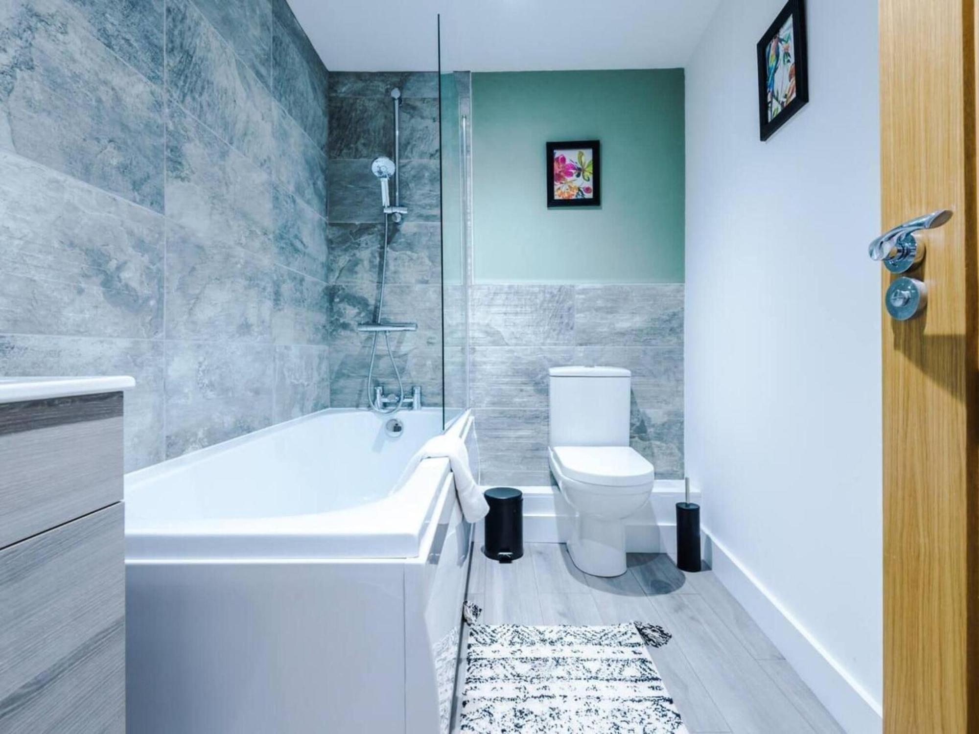 The Ecclesian Deluxe Apartments Near Trafford Centre Eccles Train Station Μάντσεστερ Εξωτερικό φωτογραφία