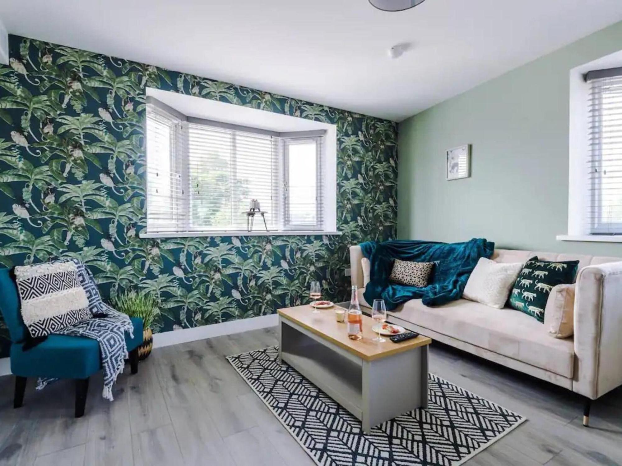The Ecclesian Deluxe Apartments Near Trafford Centre Eccles Train Station Μάντσεστερ Εξωτερικό φωτογραφία
