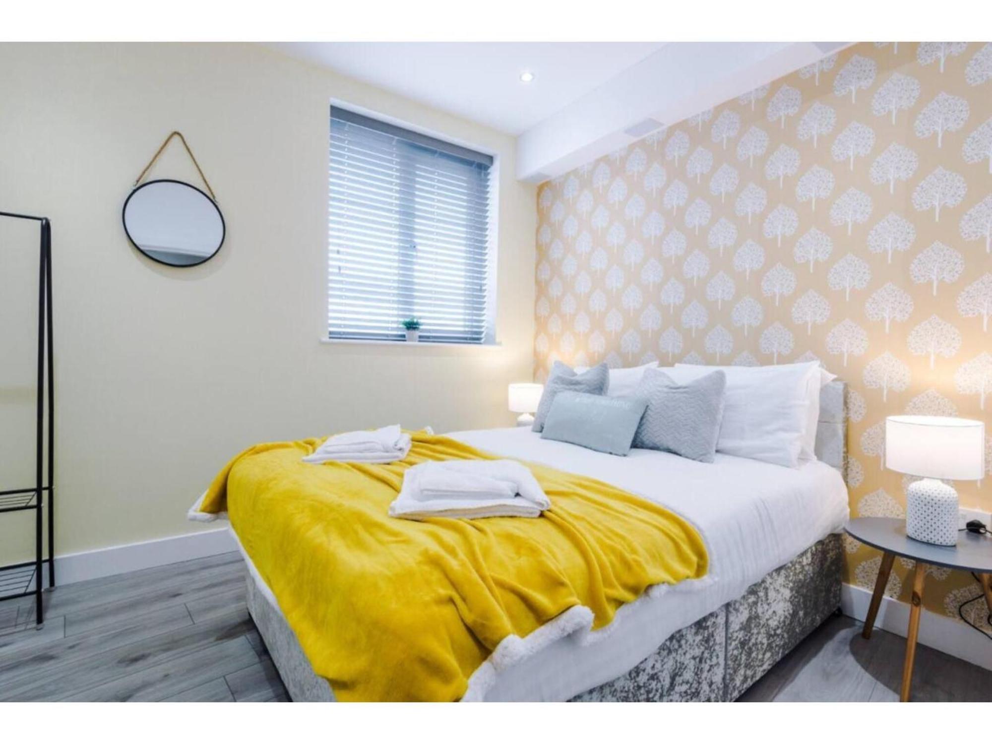The Ecclesian Deluxe Apartments Near Trafford Centre Eccles Train Station Μάντσεστερ Εξωτερικό φωτογραφία