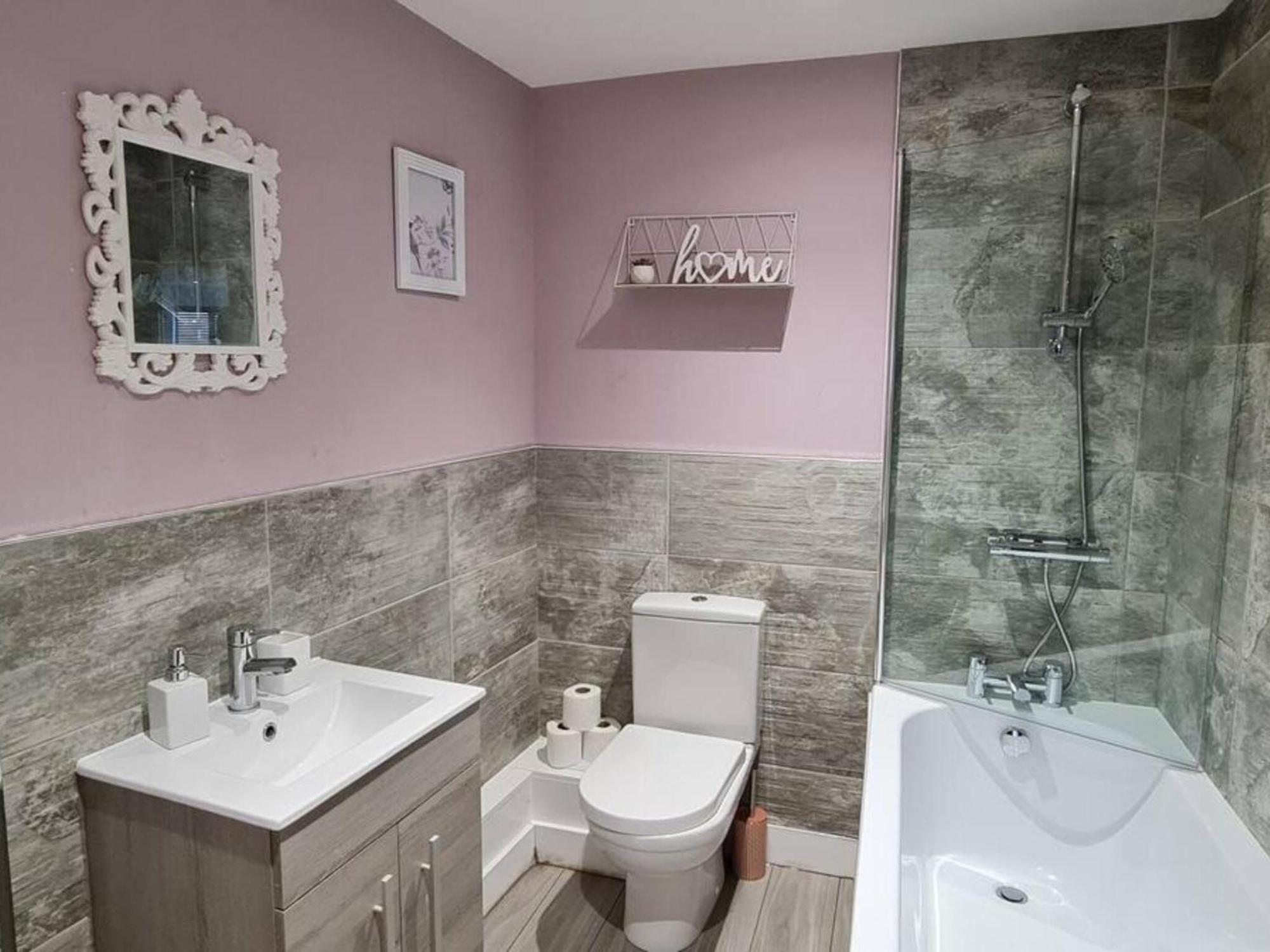 The Ecclesian Deluxe Apartments Near Trafford Centre Eccles Train Station Μάντσεστερ Εξωτερικό φωτογραφία