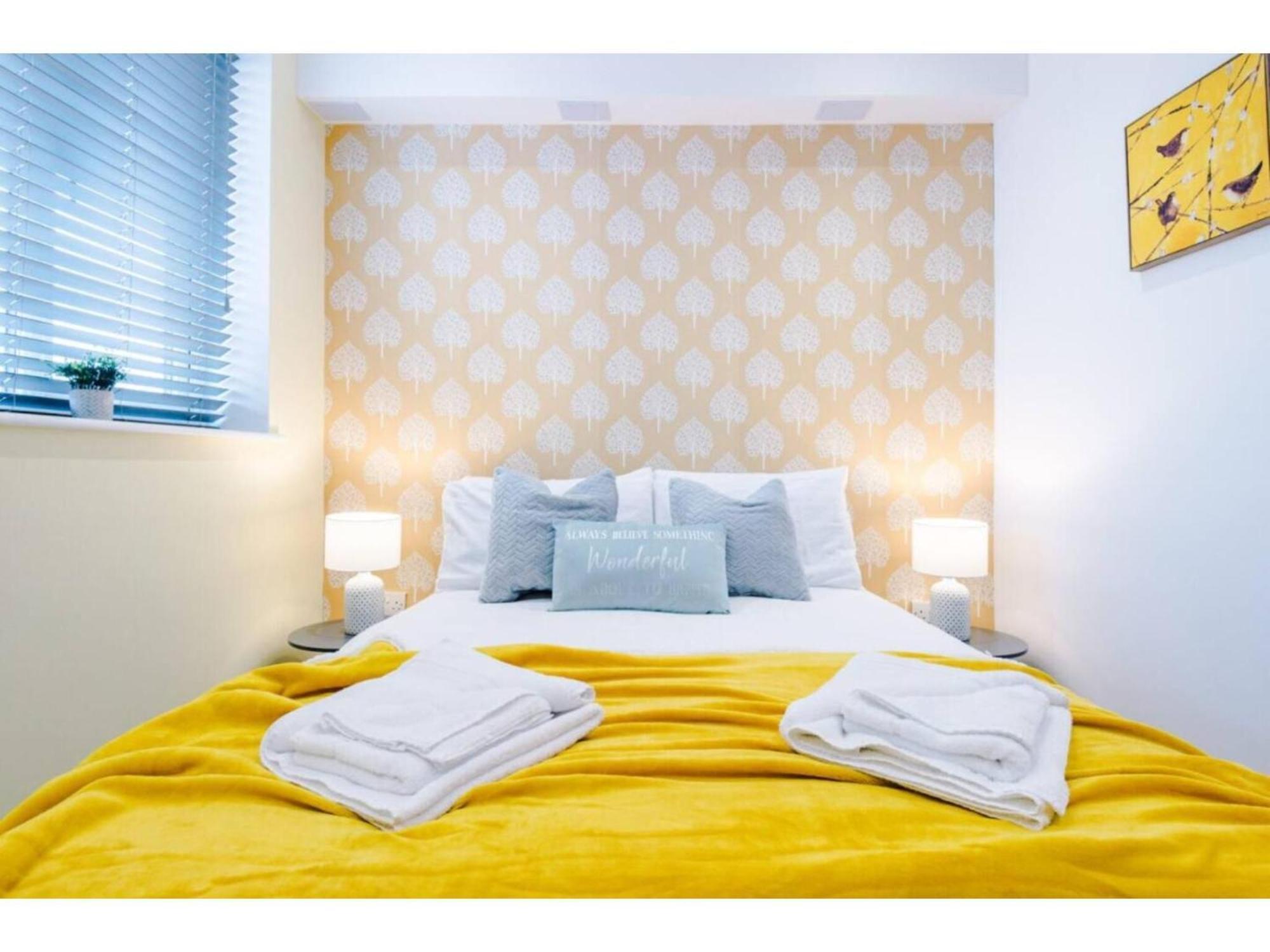 The Ecclesian Deluxe Apartments Near Trafford Centre Eccles Train Station Μάντσεστερ Εξωτερικό φωτογραφία
