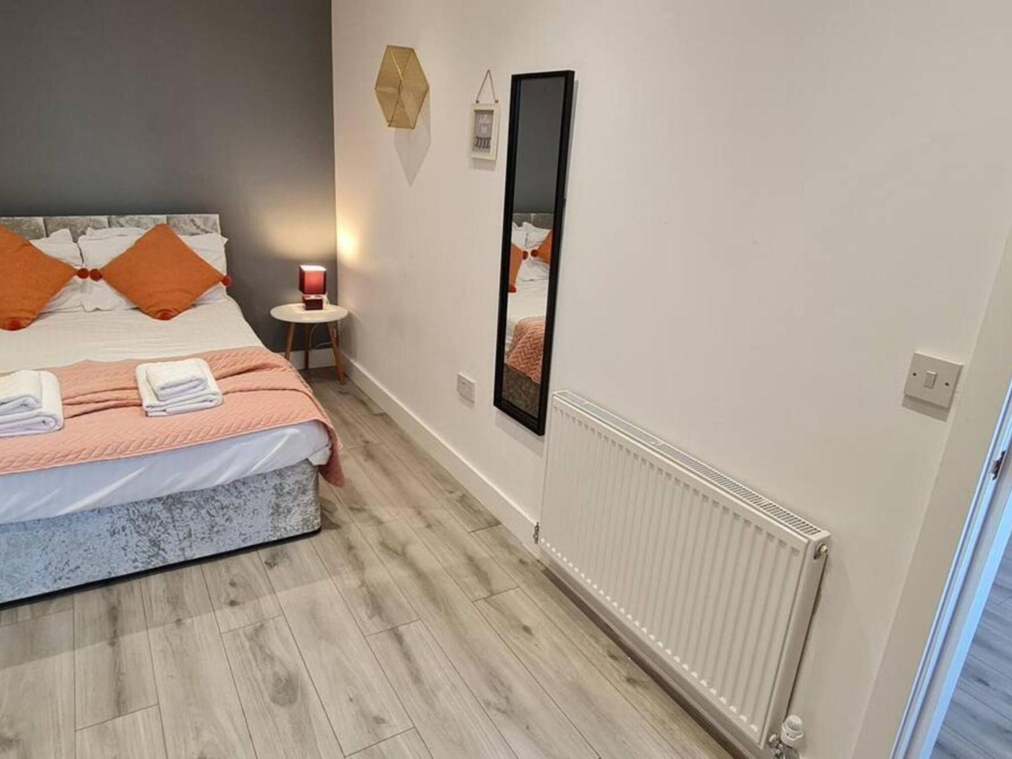 The Ecclesian Deluxe Apartments Near Trafford Centre Eccles Train Station Μάντσεστερ Εξωτερικό φωτογραφία